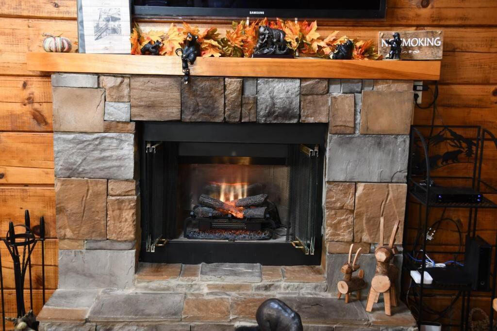 Bear Country Cabin Sevierville Exterior photo